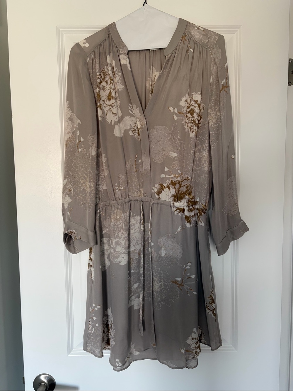 Babaton Taupe Floral Long-Sleeve V-Neck Drawstring Dress